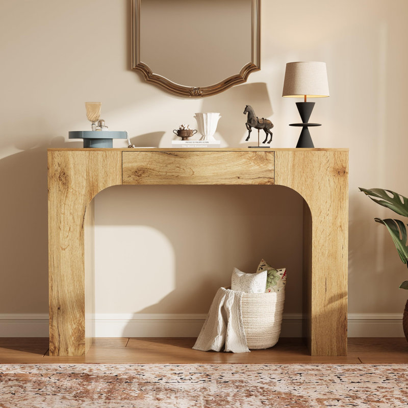 Console de 47 po de long avec tiroir, canapé rectangulaire en bois derrière le canapé, Chêne