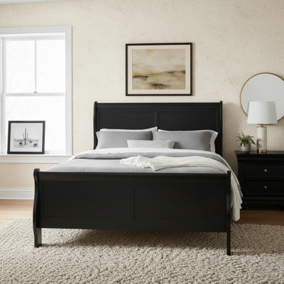 Classic Sleigh Bed with Elegant Curved Design
