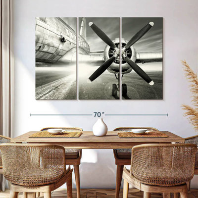 Mehar Black And White Propeller