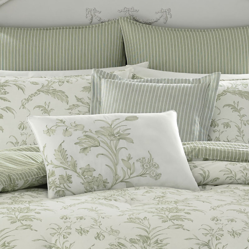 King White Cotton Reversible 7-Piece Comforter Set