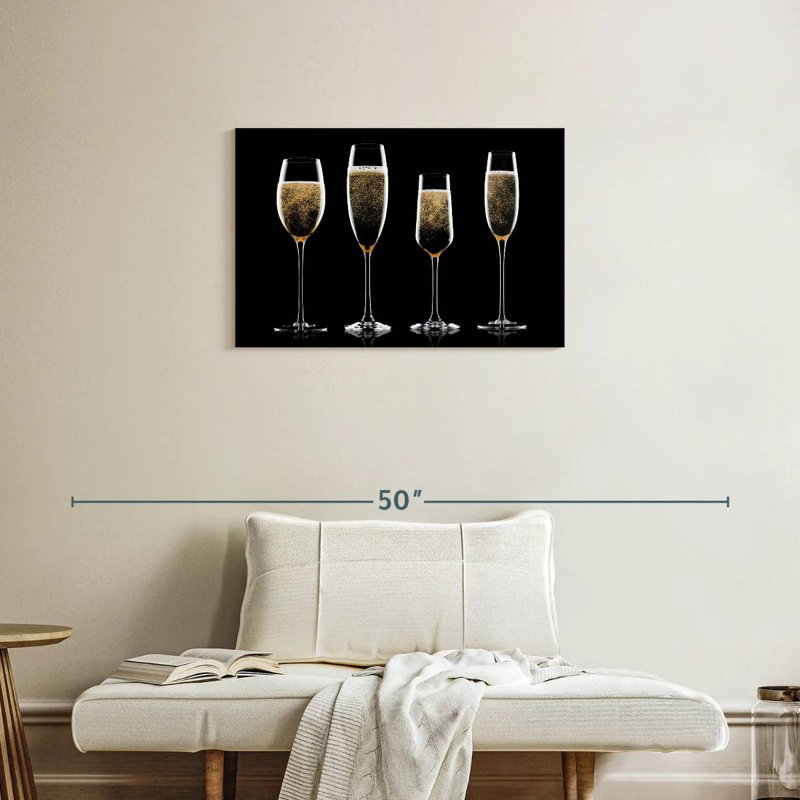 Quatre verres à champagne Yarlin, H 20 po x l 30 po