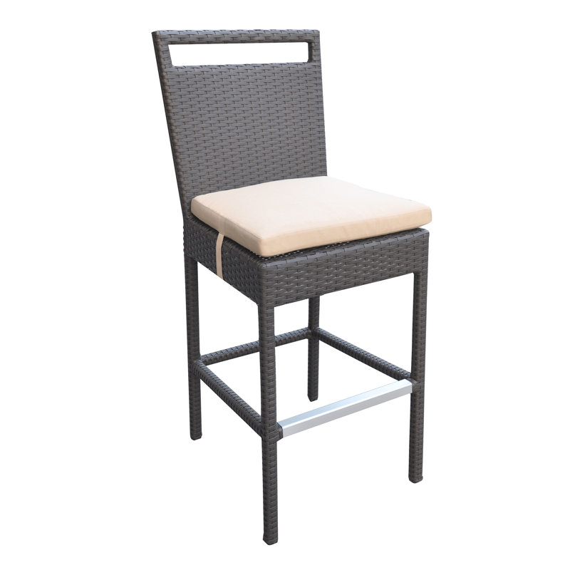 Tabourets de bar confortables, conception en osier d'aluminium, sièges d'extérieur modernes