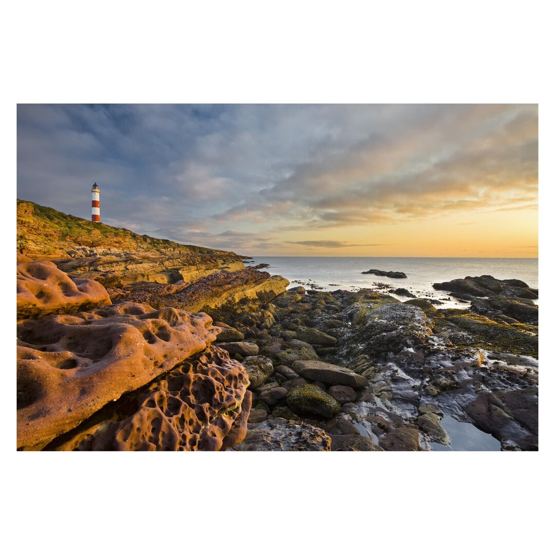 Matt Fototapete Tarbat Ness Meer & Leuchtturm bei Sonnenuntergang 2,55 m x 384 cm