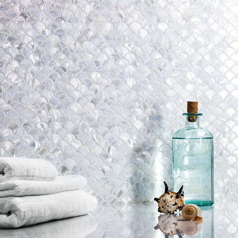 Oyster 1" Fish Scale Polished Pearl Mosaic Tile