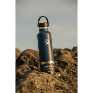 Hydro Flask 24 oz Water Bottle with Sport Cap Light Blue