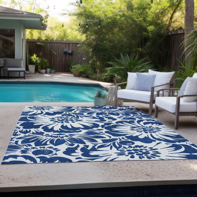 Rockcrest Washable Floral Indoor / Outdoor Rug