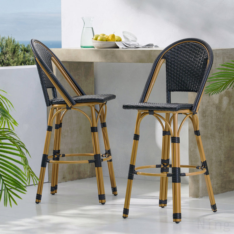 Ensemble de 2 tabourets de bar 29,5 po d'extérieur en rotin et aluminium français, finition noire et bambou