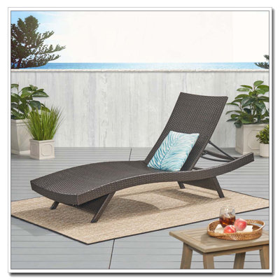 PE WICKER CHAISE LOUNGE