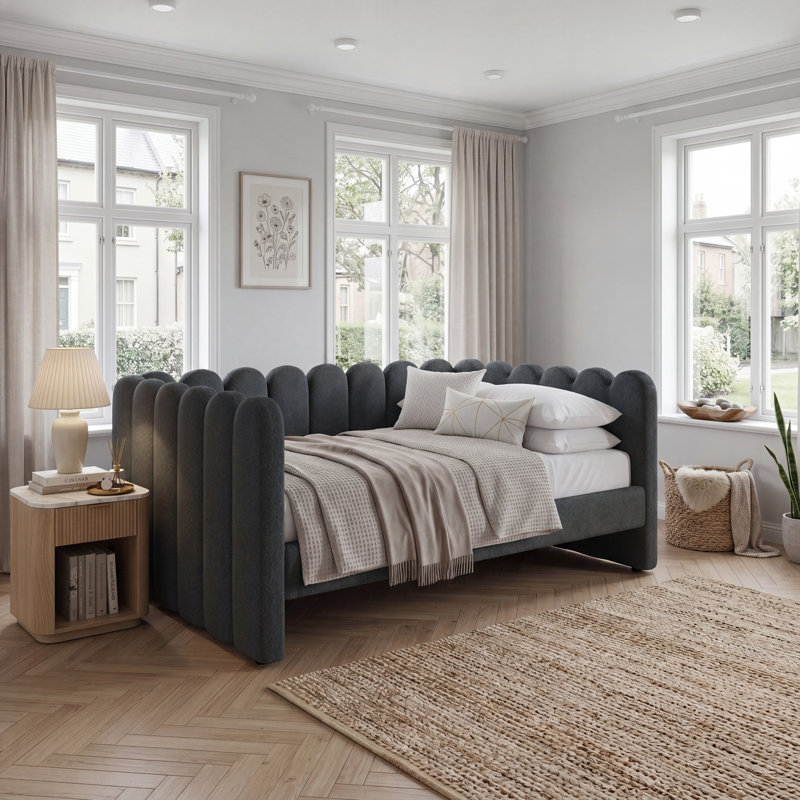 Grand lit de jour à plateforme tapissier gris avec des lattes de bois intégrées, aucun sommier tapissier nécessaire, Grey