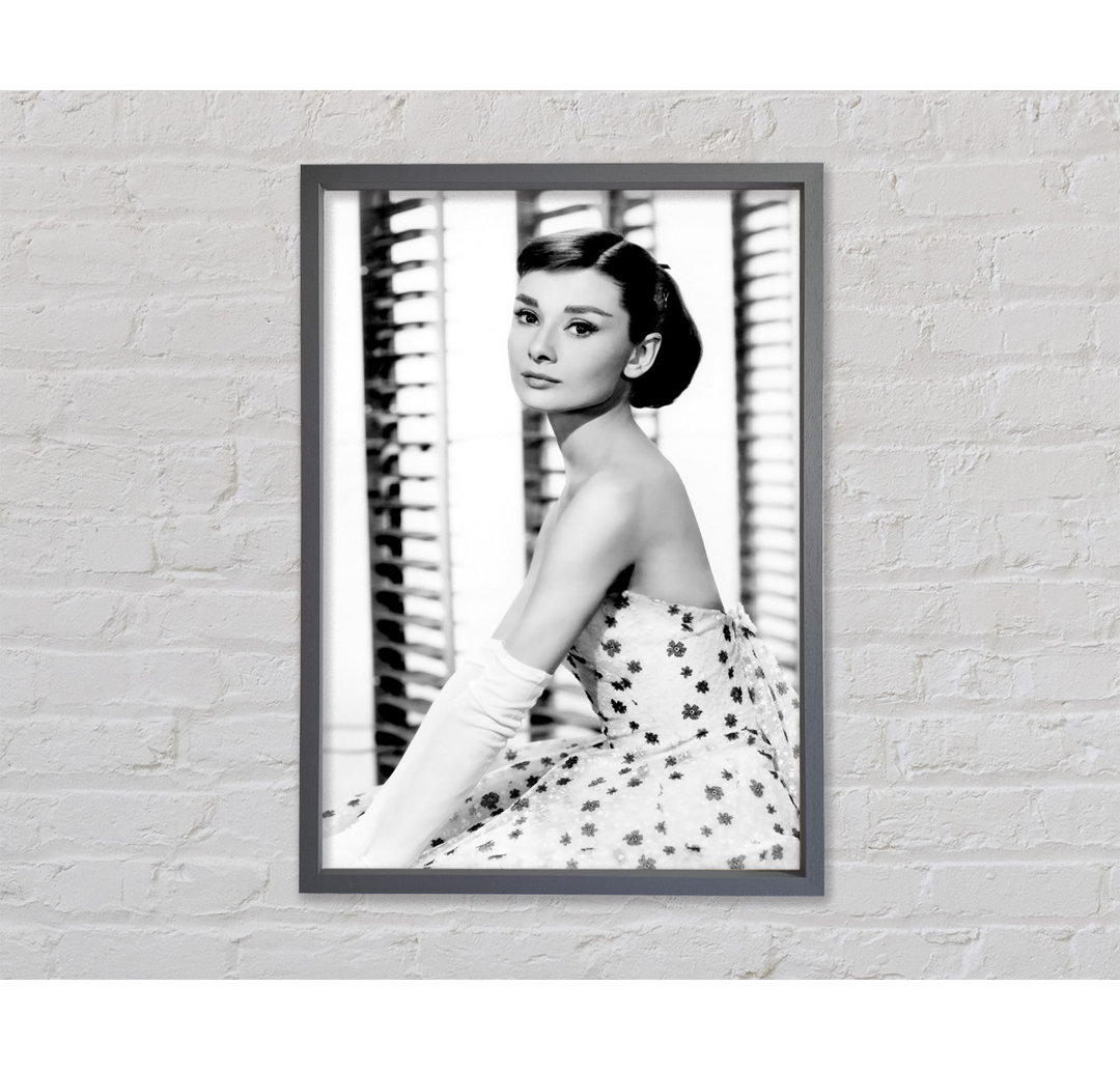 Gerahmtes Leinwandbild Audrey Hepburn Style, Kunstdruck