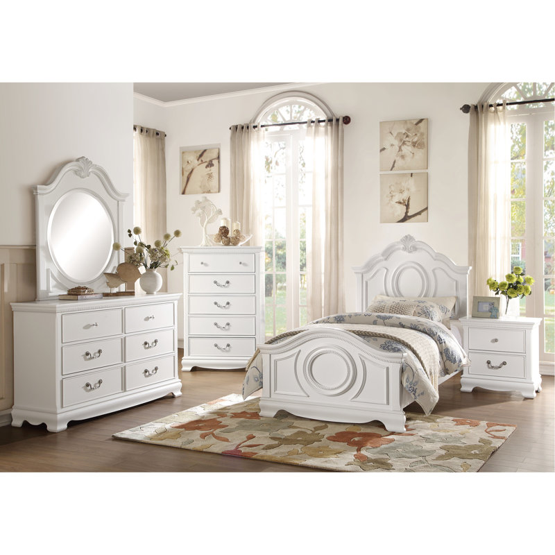 Lit traditionnel traditionnel en blanc, bois et d'ingénierie pour chambre à coucher, avec tête de lit et rails de style chambre à coucher