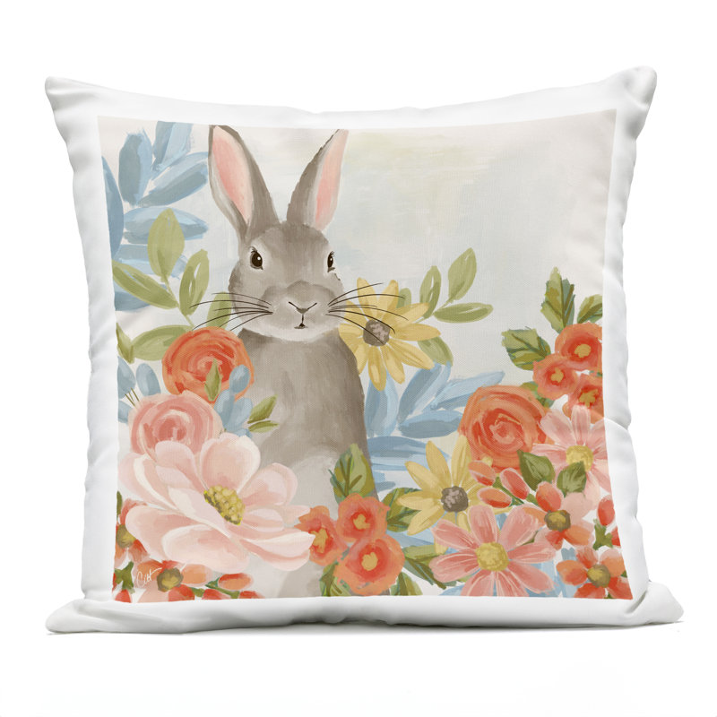 Coussin d'extérieur imprimé "Bunny parmi les fleurs", par Cat Thurman Designs, 18 x 7 x 18
