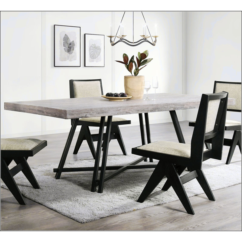 Table de salle à manger noire