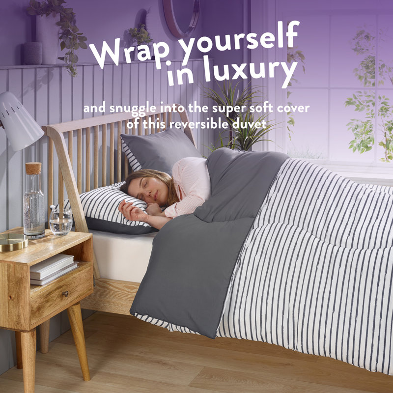 Coverless Coverlet Comforter Duvet 10.5 Tog Matching Pillowcases, Kingsize, White Stripe