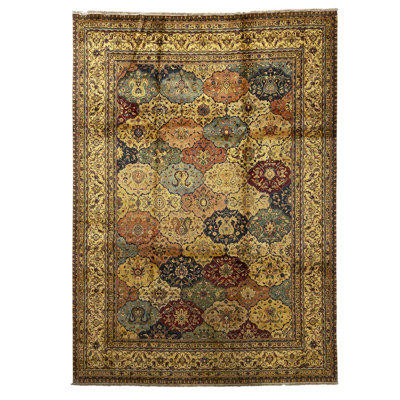 Wool Oriental Area Rug in Ivory