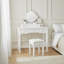 Ensemble de coiffeuse avec coiffeuse compacte blanche avec tabouret pour les petits espaces