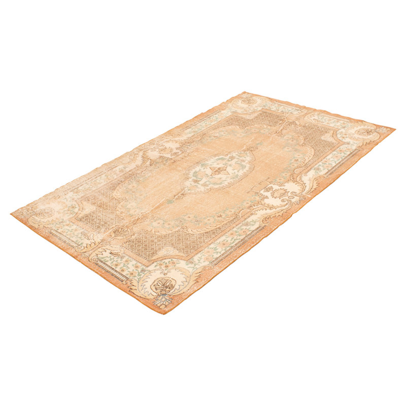 Tapis brun clair Antalya 5 pi 5 po x 8 pi 11 po