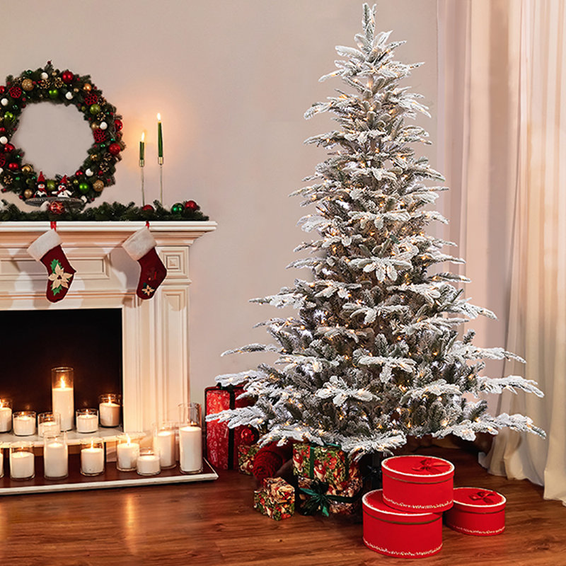 7.5' Lighted Fir Christmas Tree
