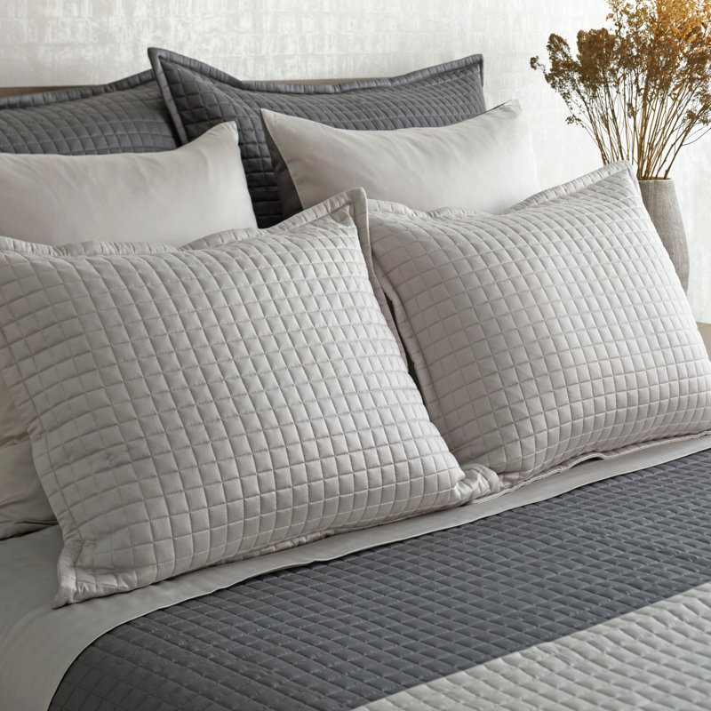 Ready-to-Bed Modern & Contemporary Quilted Coverlet, Twin Quilt, Silver