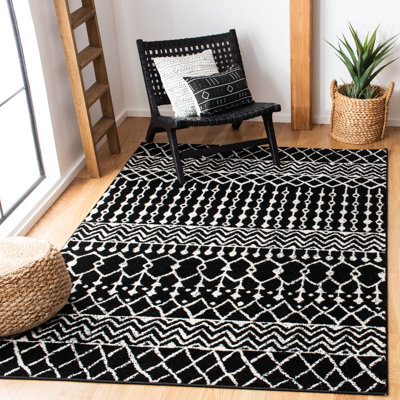 Mangum Geometric Area Rug