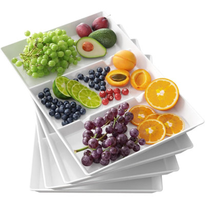 Plateau de service divisé pour les articles de fête, 4 plateaux en plastique de 15 po x 10 po PCS pour servir les aliments, plateau réutilisable blanc pour légumes, collation, fruits, biscuits, desserts dans la cuisine / garde-manger