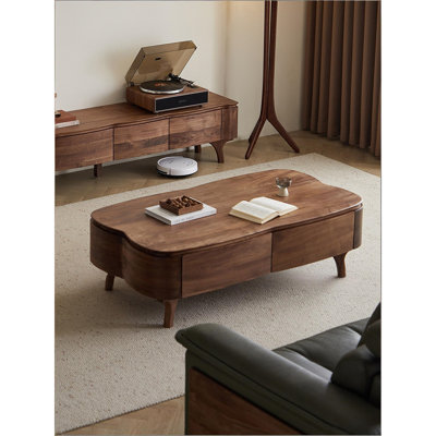 Table basse moderne de style médiéval