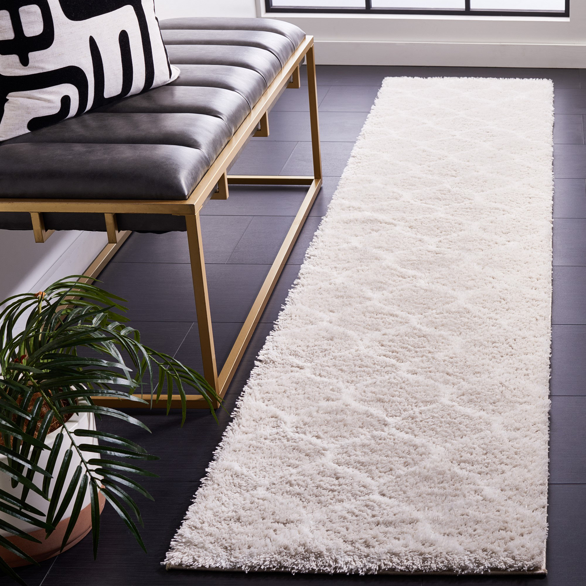House of Hampton Eversyn Geometric Silver/White Area Rug - Wayfair Canada