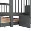 Lit superposé gris avec lit gigogne simple. Fabrication en bois massif. Vaste choix de rangement. Idéal pour la chambre à coucher et le dortoir. Pas de sommier nécessaire. Pieds en pin. Rangement fonctionnel.-330263550
