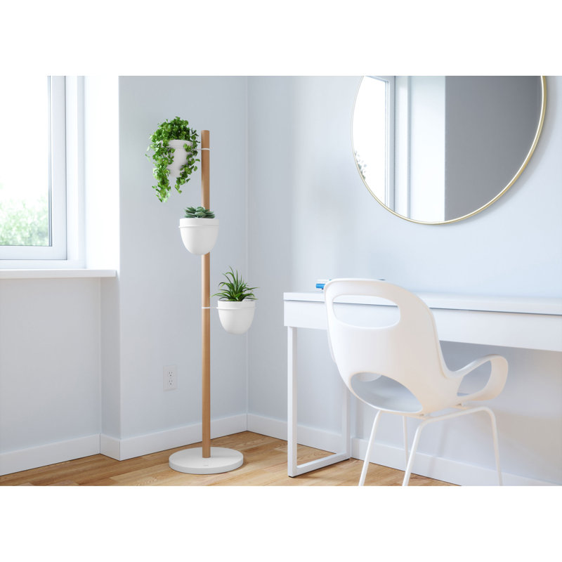 Placia Metal Planter