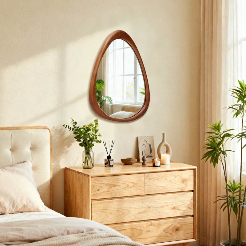 Miroir mural irrégulier à cadre en bois naturel, conception asymétrique unique, Bois brun, 24 po x 19 po