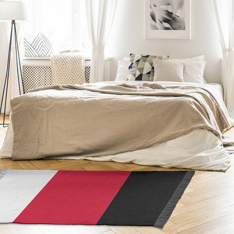 Tapis noir à rayures de hockey national, Oui