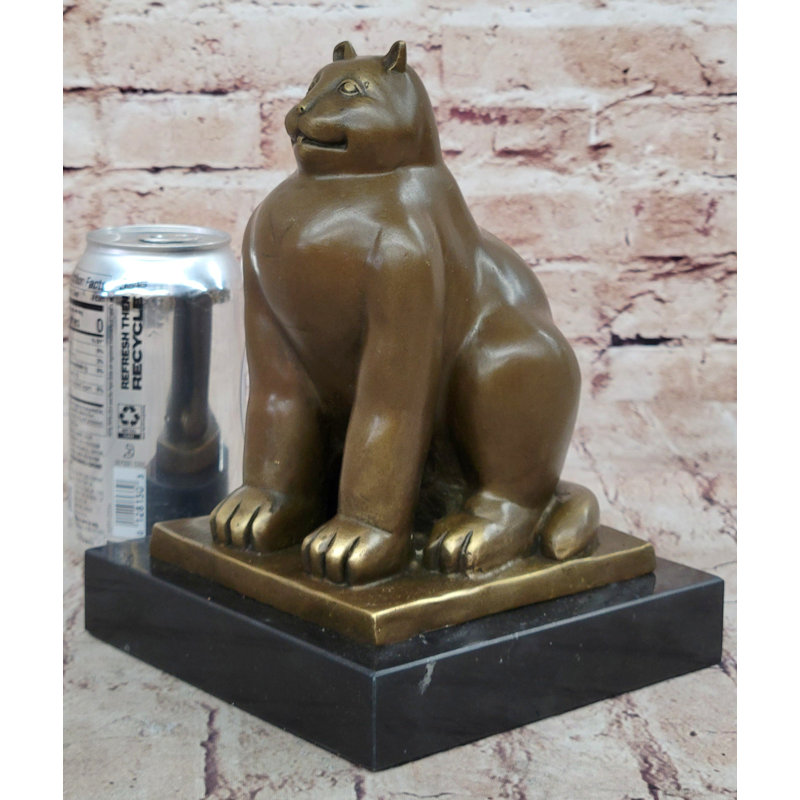Sculpture Fat Cat