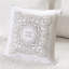 Housse de lit de jour - Ensemble de 6 pièces blanc à bord festonné réversible, pour une soirée de rêve, taille simple, comprend une housse, des taies d'oreiller et un oreiller rembourré en coton confortable et décoratif.