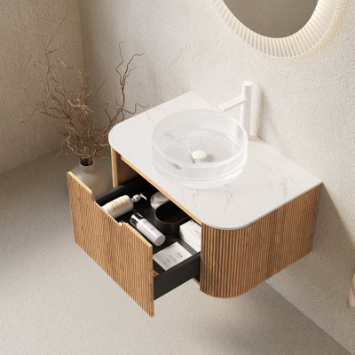 Meuble-lavabo de salle de bain de 30 po avec tiroir Dina, armoire de rangement rayée à bords arrondis avec tiroir, lavabo rond en verre transparent et plateau en pierre frittée blanc de Carrare, pré-assemblé, couleur grain de bois naturel