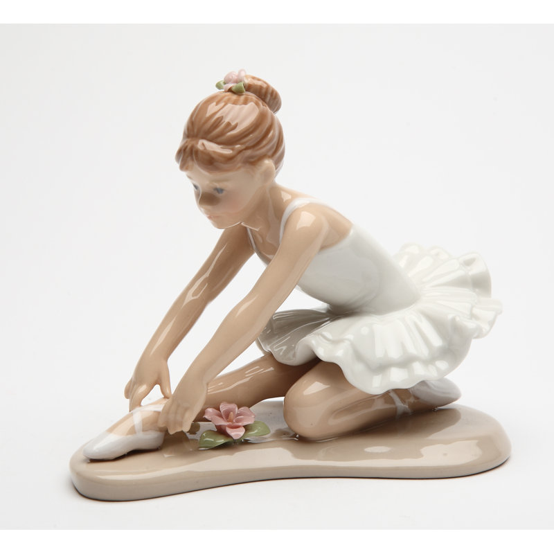 Faulks People Figurines & Sculptures