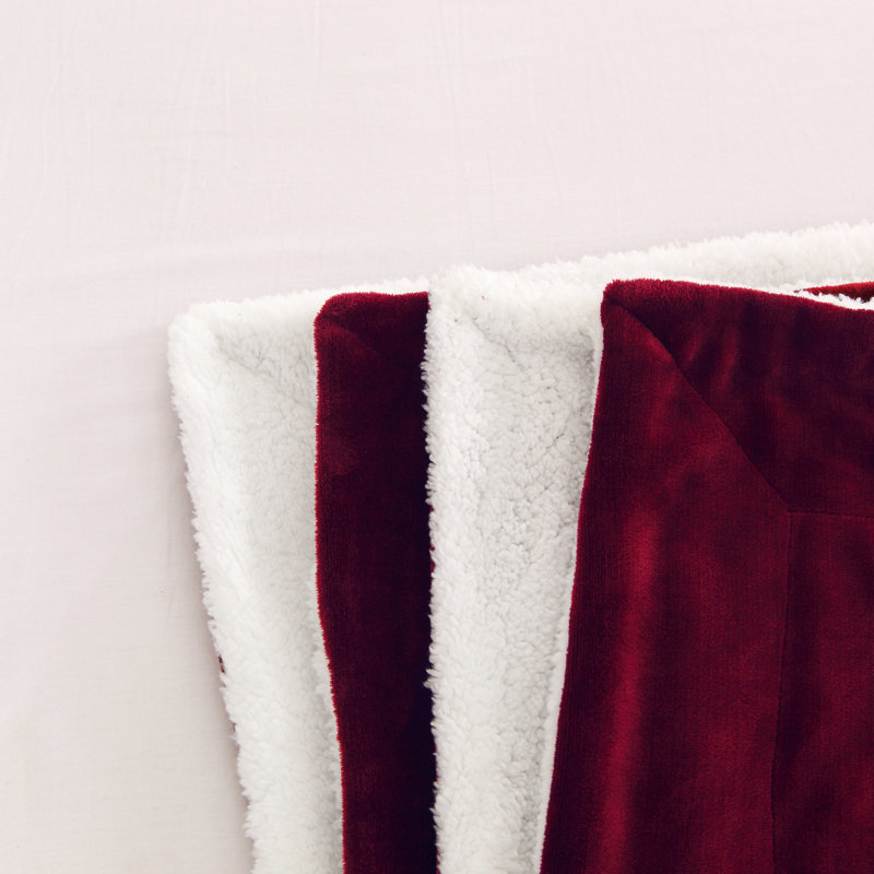Mocassi Holiday Throw Cable Knit,Knitted,Quilted,Woven Throw Blanket, Burgundy