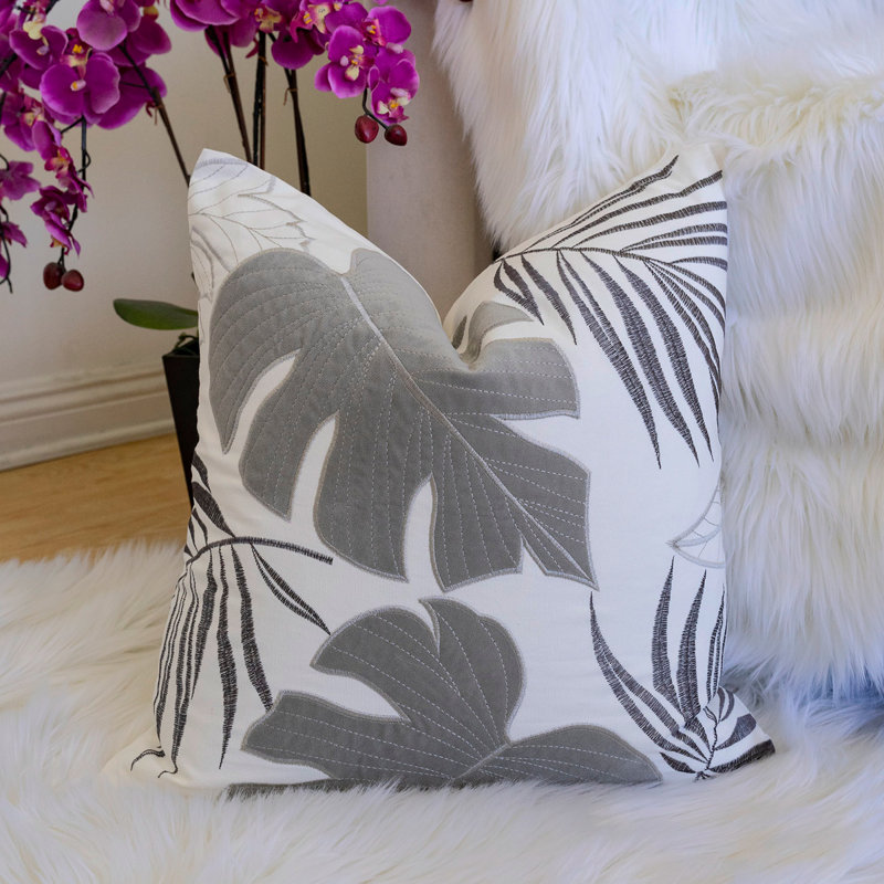Coussin décoratif Autumn Vibes, Carré 20 po, Motif floraux gris