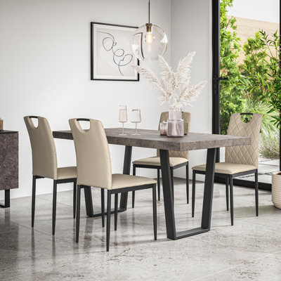 Davius 4 - Person Dining Set