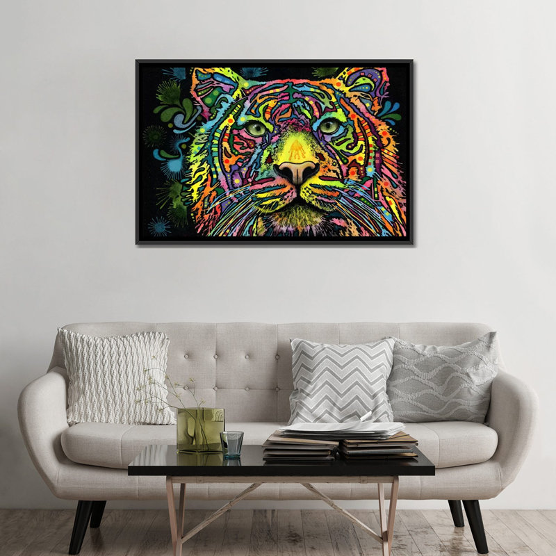 « tiger », impression sur toile tendue, H 18 po x l 26 po x P 1,5 po, Cadre noir