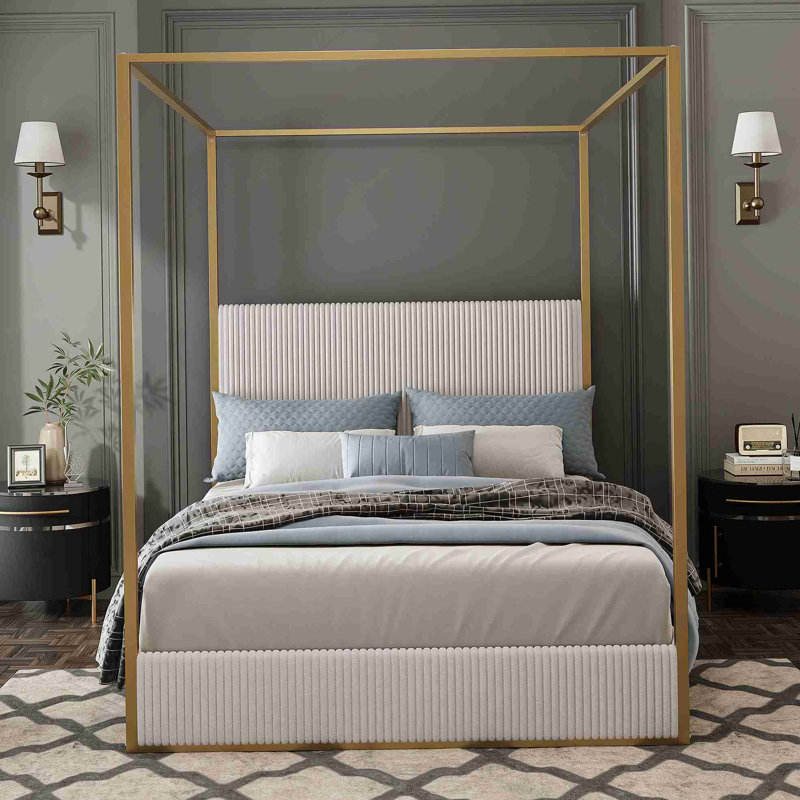 Structure de lit à baldaquin en métal de luxe moderne avec tête de lit haute tapissier, lit à baldaquin doré, aucun sommier nécessaire, grand, beige