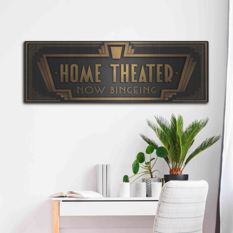 «Home Theatre» par JJ Brando, art mural en métal, H 16 po x l 48 po