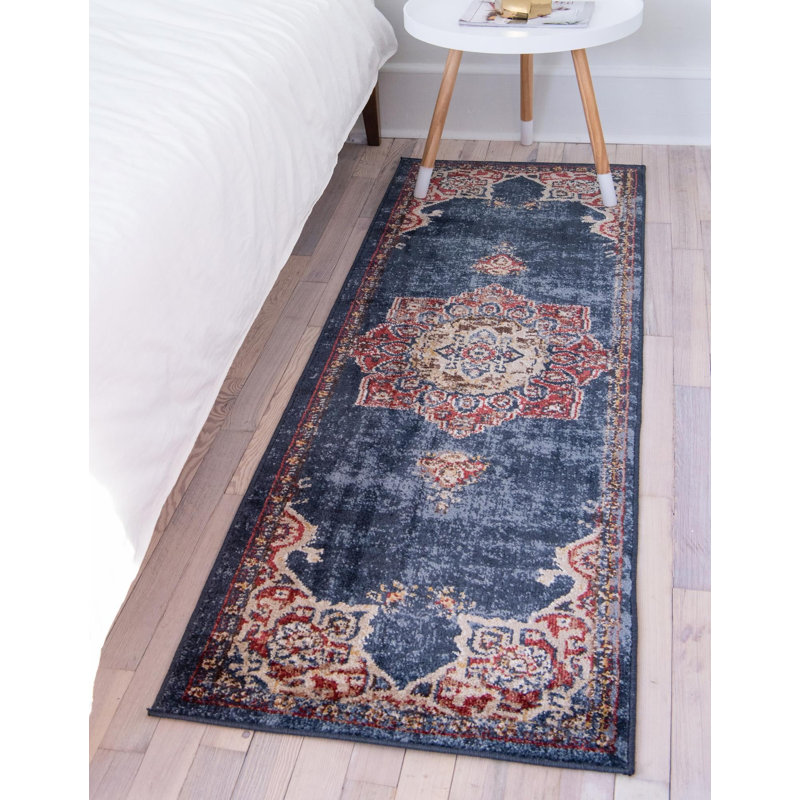 Tapis bleu marine d'inspiration persane Lieveke, Tapis de couloir 2 pi x 6 pi 1 po