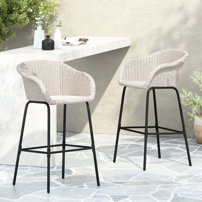 Similicuir gris pour l'extérieur, conception tout-en-un avec aspect cohésif, tissage de panier tissé, barres de hauteur d'assise de 29,50 pouces, structure et structure en fer noir durable, confort de repose-pieds de 12,50 po,