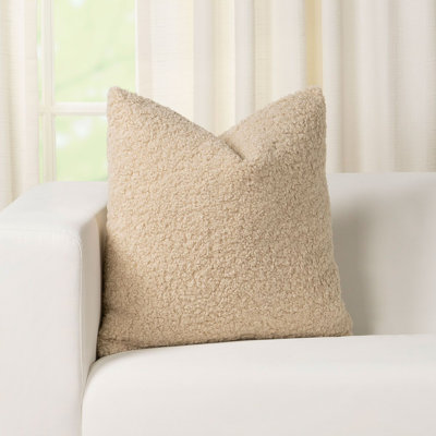 Hanka Throw Pillow