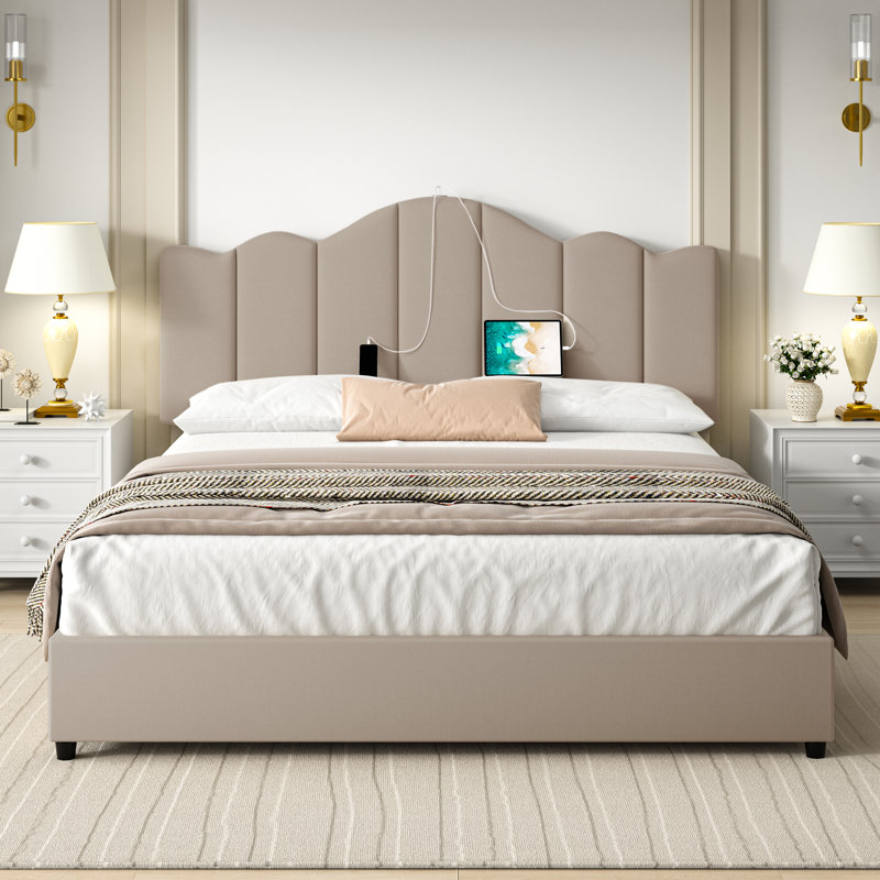  Base de lit tapissier moderne pleine grandeur avec tête de lit ajustable, ports de charge USB et de type C, structure en bois et en métal sans bruit, support robuste jusqu'à 900 lb, aucun sommier nécessaire