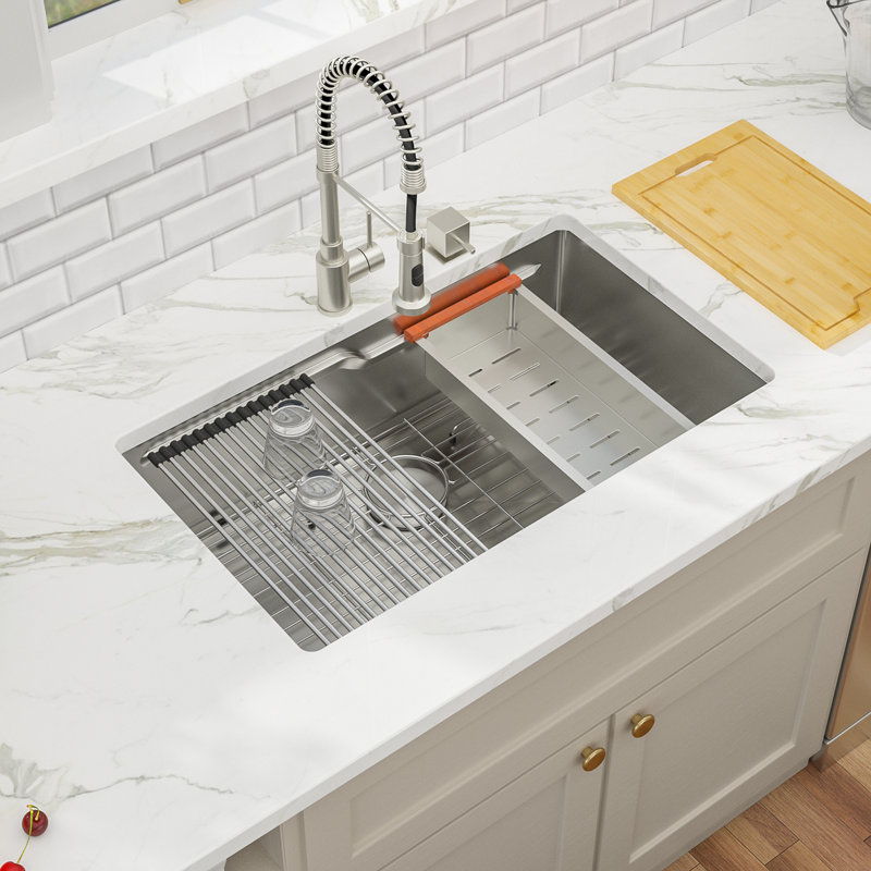 33'' L x 19'' W Undermount Workstation Stainless Steel Single Bowl Kitchen Sink with Cutting Board, Sink Grid, Strainer, Colander and Roll-up Rack 