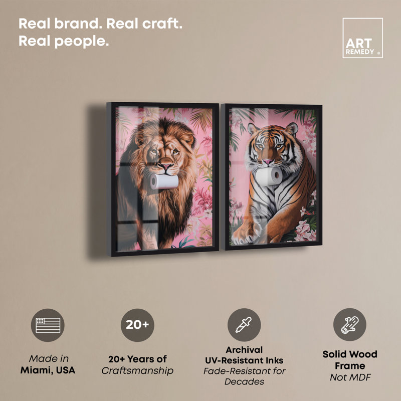 «Tropical Roll Animal Set», impression Maximalist Shadowbox par Art Remedy, 17" H x 24" W, Noir