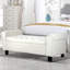 Banc de rangement rembourré à l'extrémité du lit-1333167804-1329925276