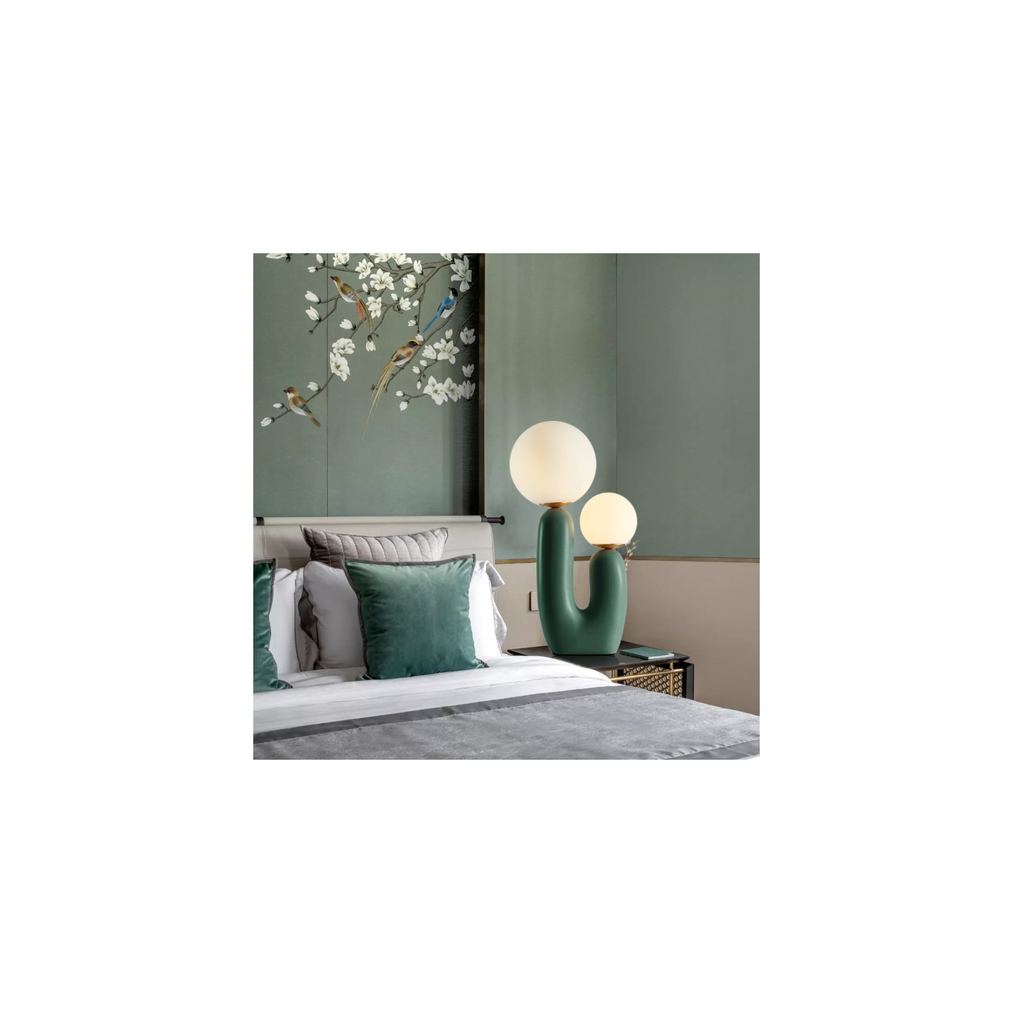 Yuma Resin Table Lamp, Green