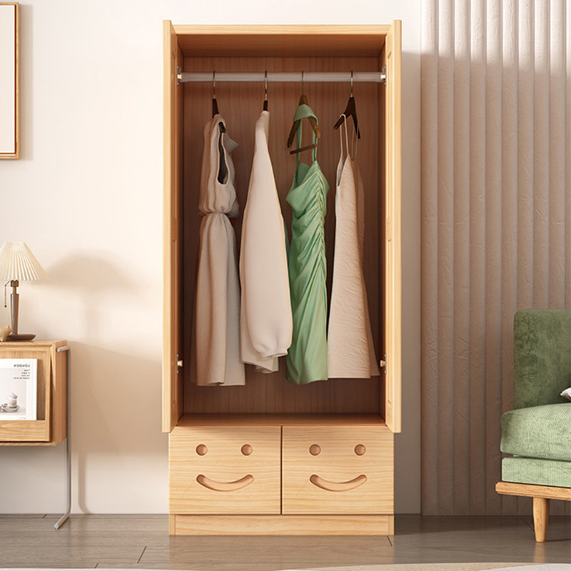 Garde-robe domestique en bois